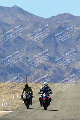 media/Mar-12-2022-SoCal Trackdays (Sat) [[152081554b]]/Turn 10 Braking Zone (11am)/